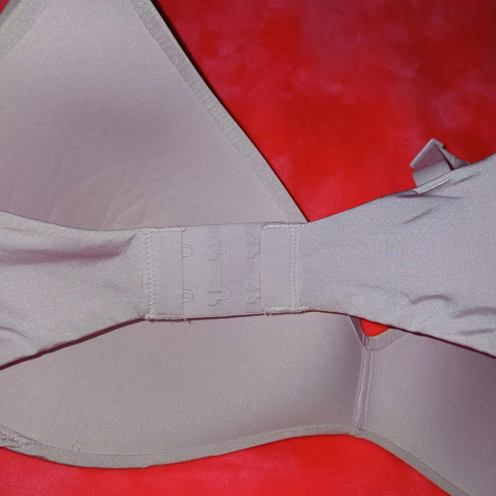NWOT SKIMS Wireless Form Tshirt Light Blush Bra 32DDD (32H) - Picture 10 of 11